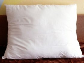 Vankúš 70x90 so zipsom biely mikro